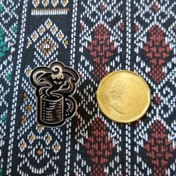 📍2/20$ Ghost Bat Enamel Pin NWOT - Picture 2 of 6